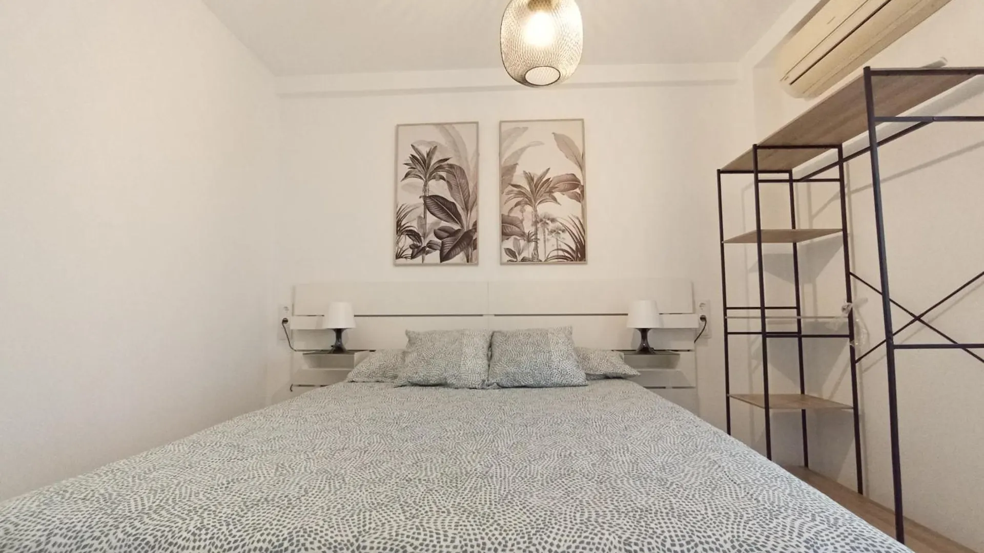 Occa City Center Suite & Apartment Malaga